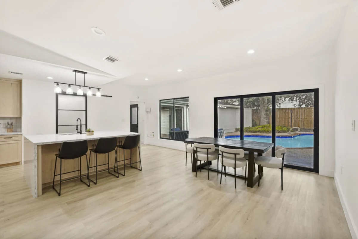 Home in Houston property photo 3