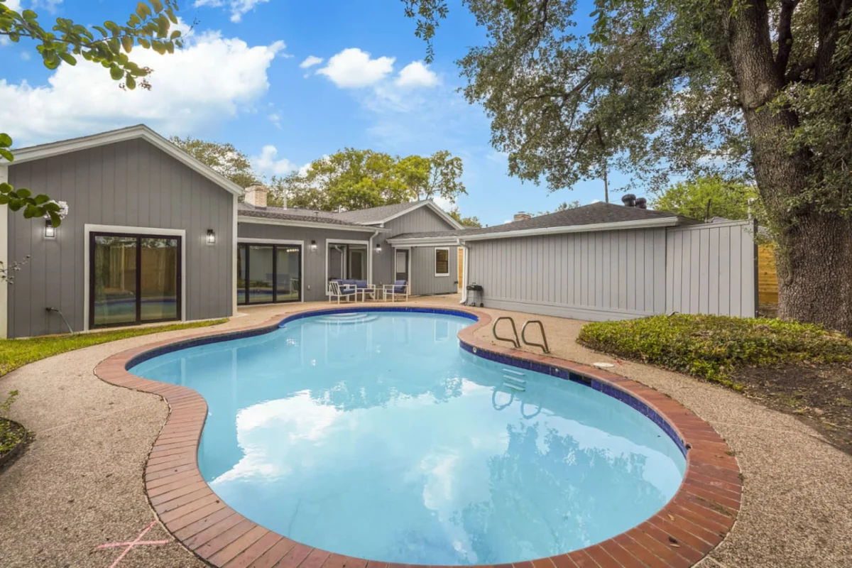 Home in Houston property photo 5