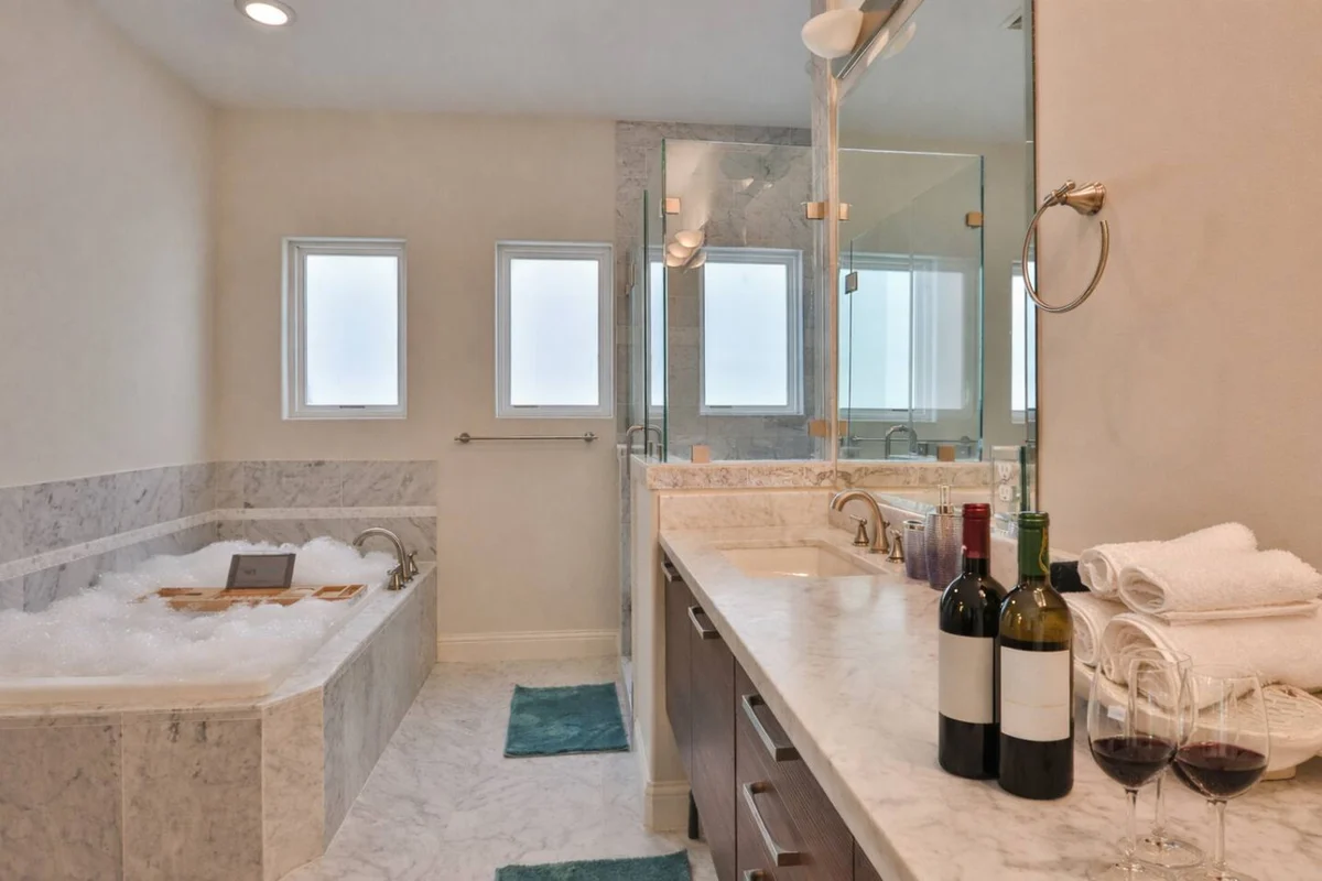 Home in Houston property photo 3