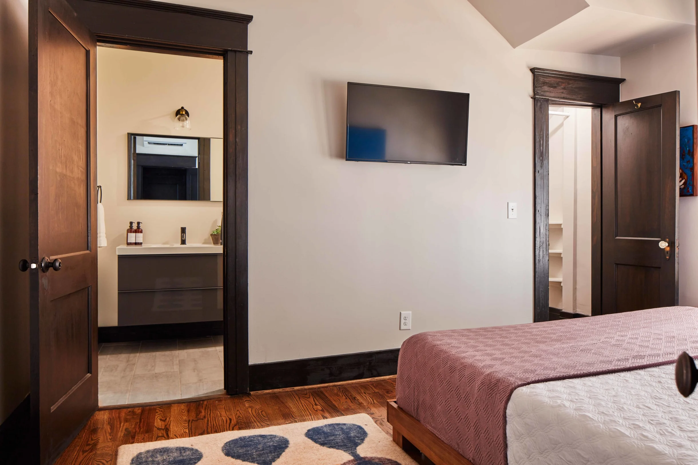 Charles - Apt 1 #1