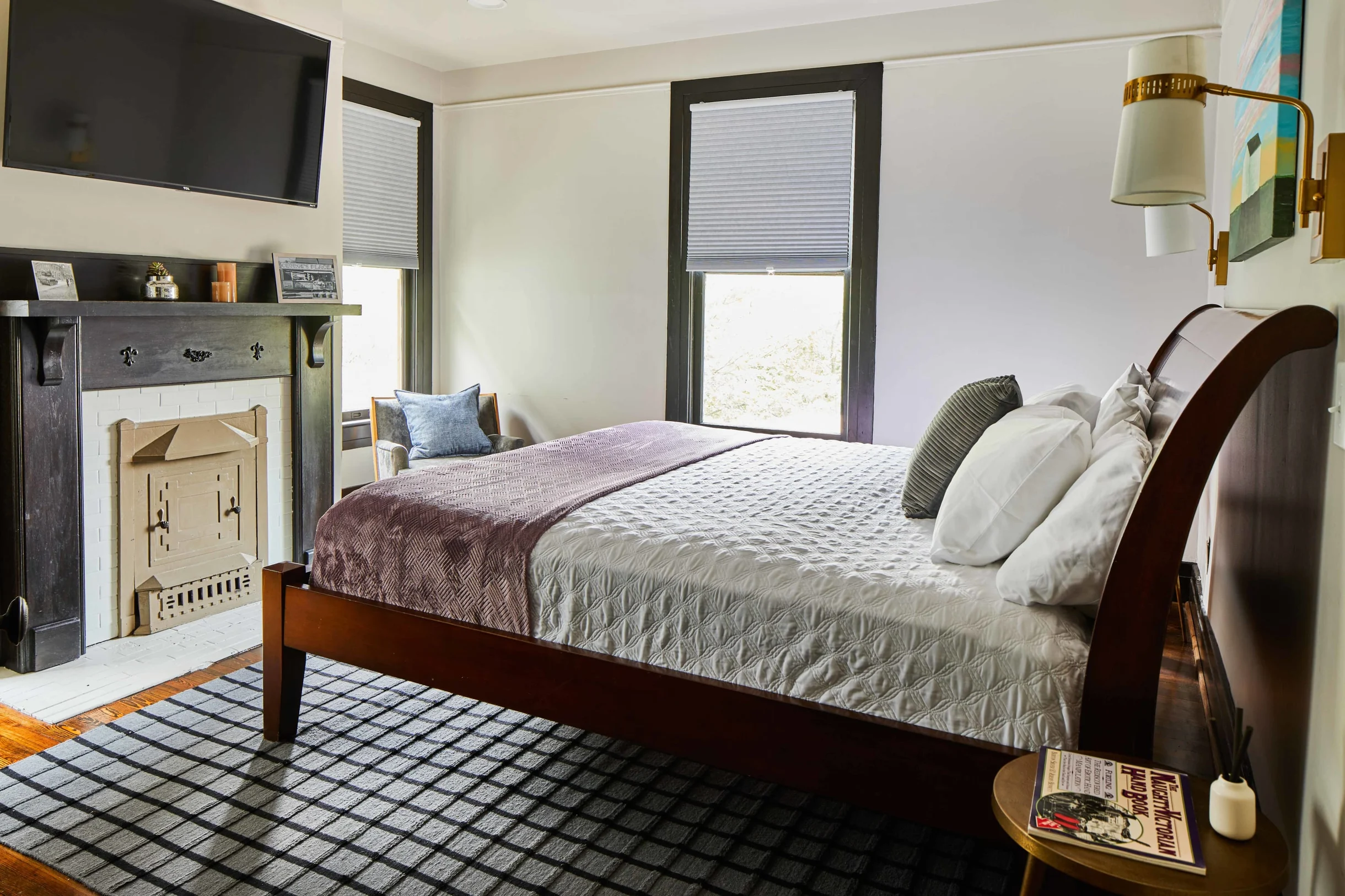 Charles - Apt 2 #22