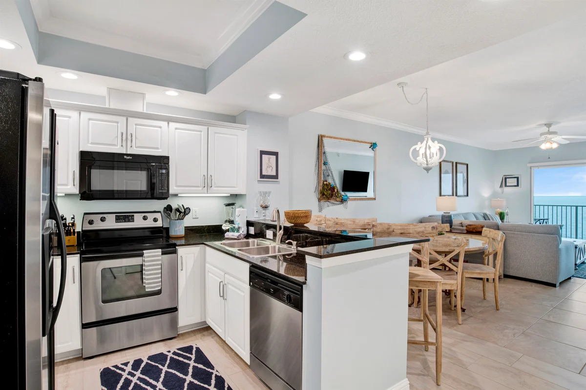 Condo in Gulf Shores property photo 4