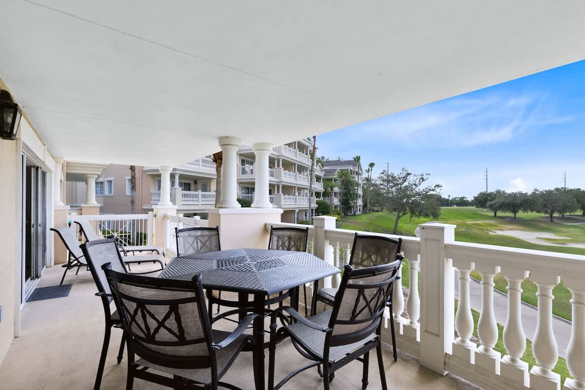 Condo in Reunion property photo 3