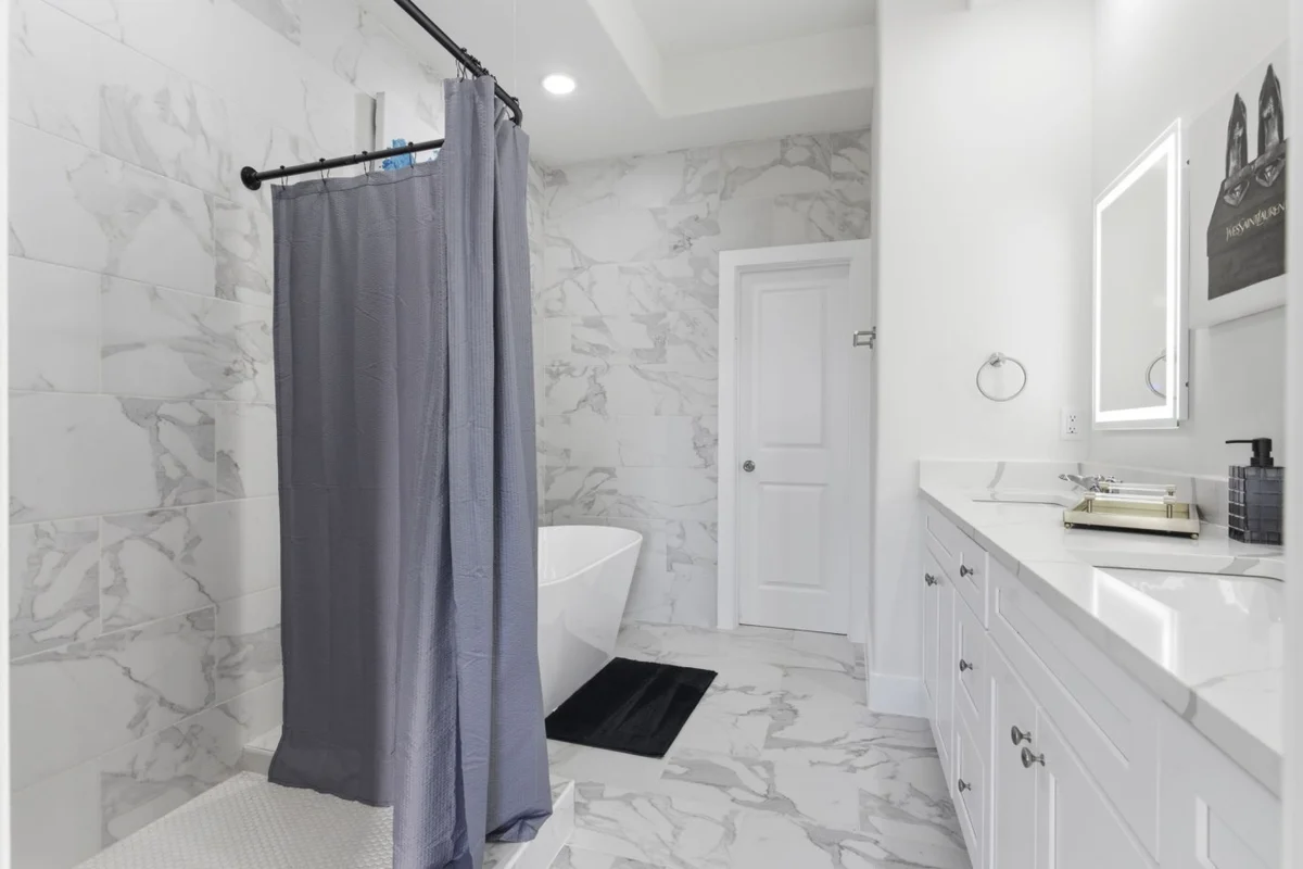 Luxury 3BR w/ Patio + Garage, Near NRG, Med Center #98