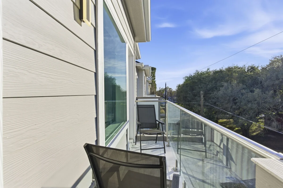 Luxury 3BR w/ Patio + Garage, Near NRG, Med Center #105