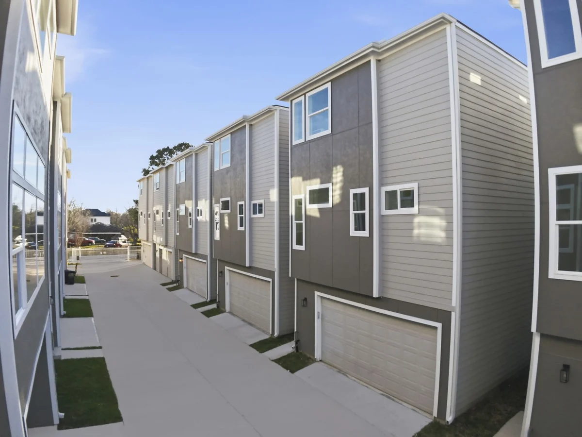 Luxury 3BR w/ Patio + Garage, Near NRG, Med Center #76