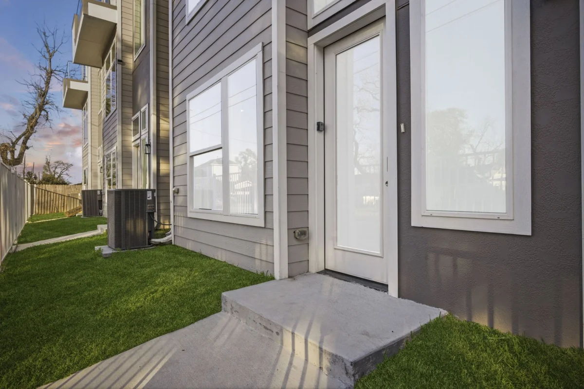 Luxury 3BR w/ Patio + Garage, Near NRG, Med Center #97