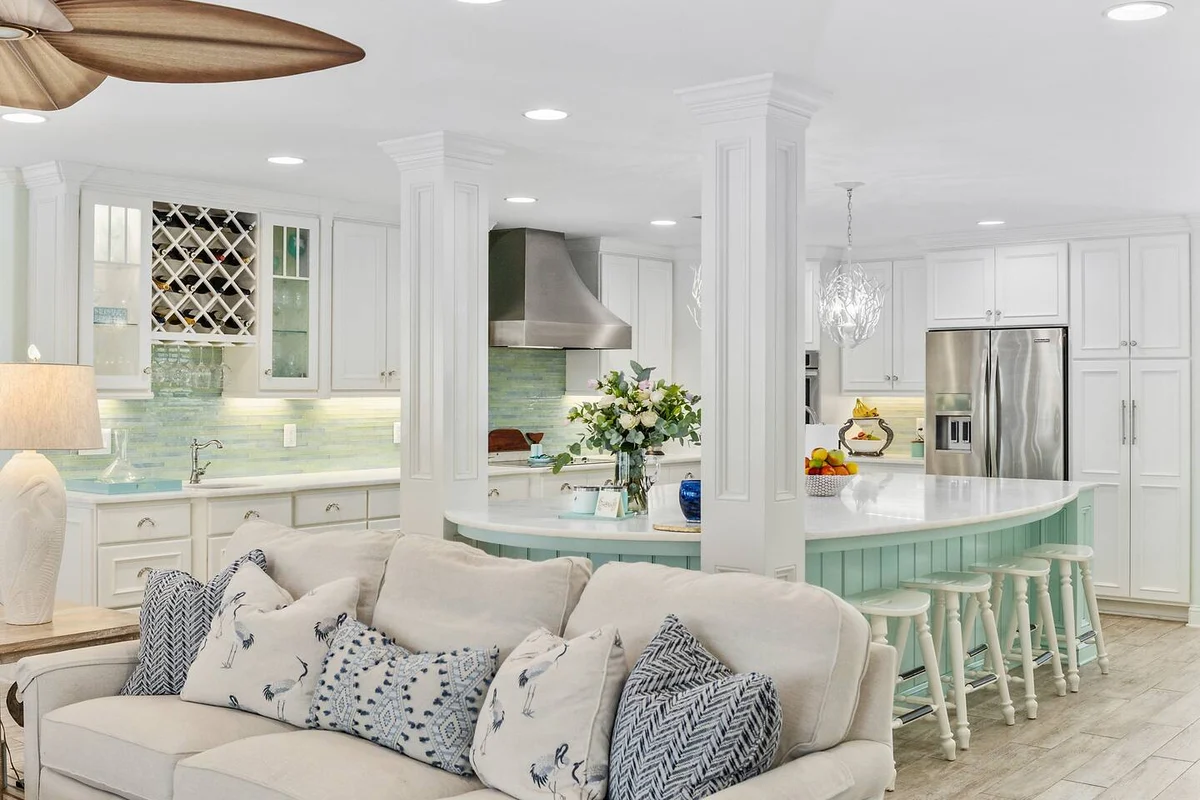 Pop-a-Cork: Waterfront Retreat in Gated Community #3
