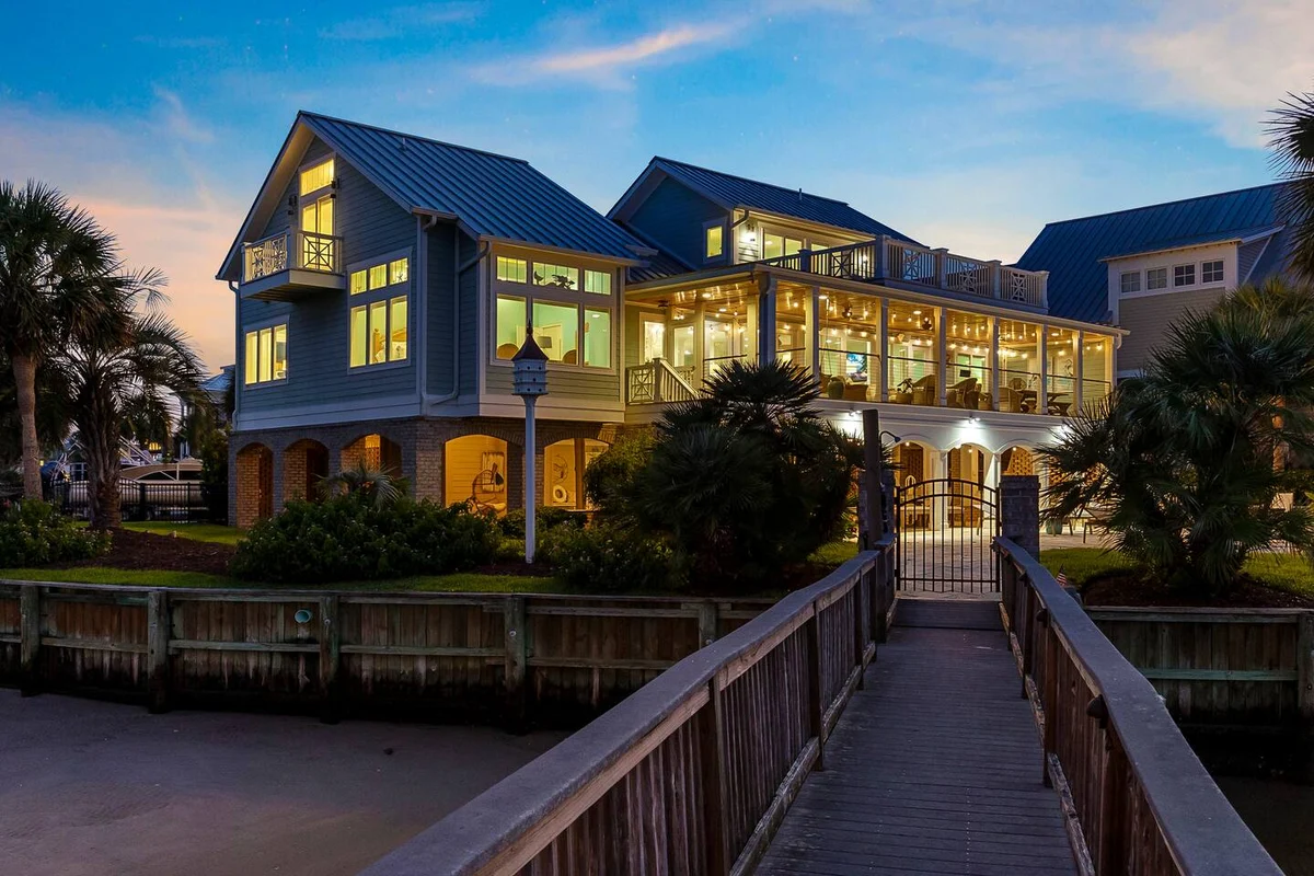 Pop-a-Cork: Waterfront Retreat in Gated Community #29