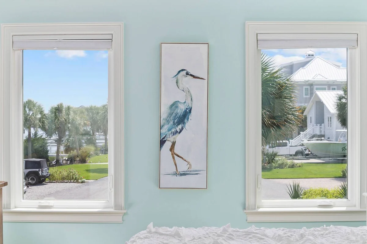 Pop-a-Cork: Waterfront Retreat in Gated Community #70