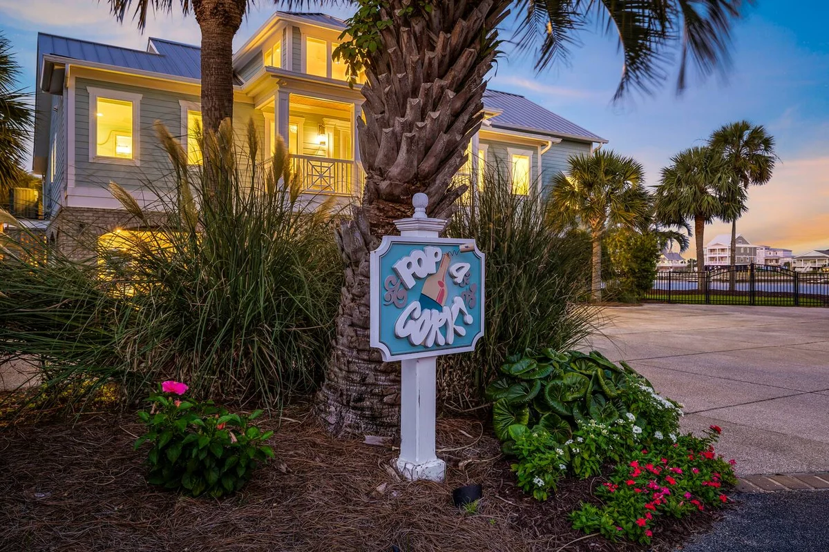 Pop-a-Cork: Waterfront Retreat in Gated Community #142