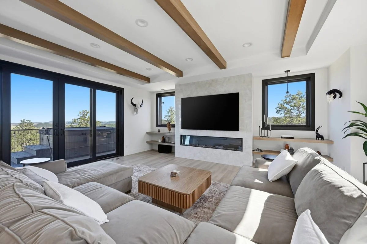 Home in Lead property photo 2