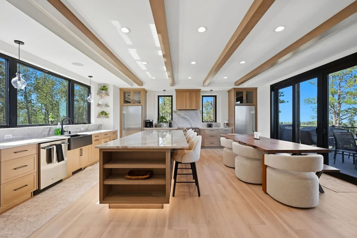 Home in Lead property photo 4