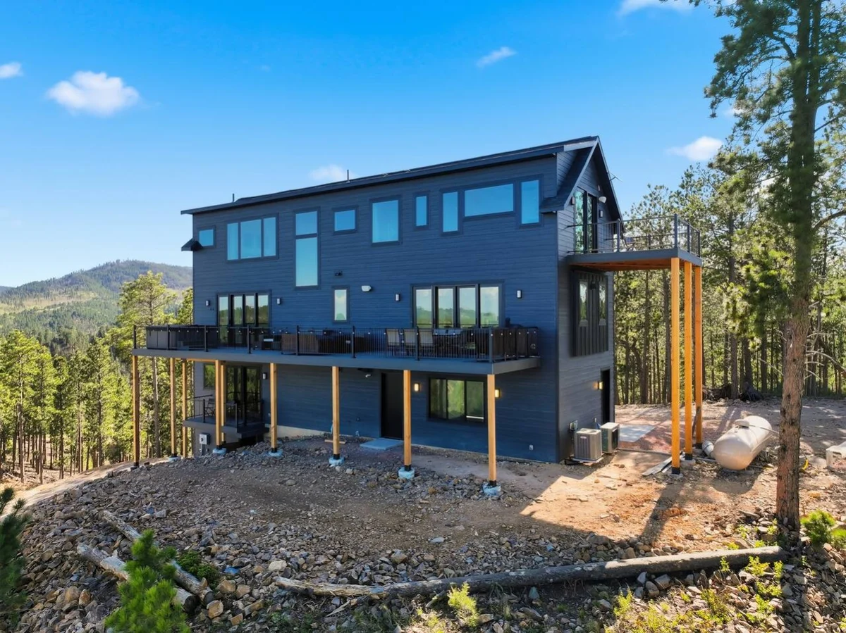 Home in Lead property photo 5