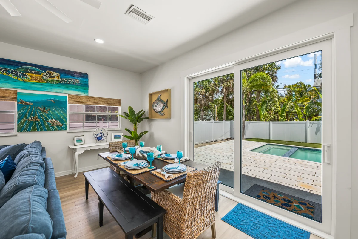 A Charming Beach Cottage on Elm #32