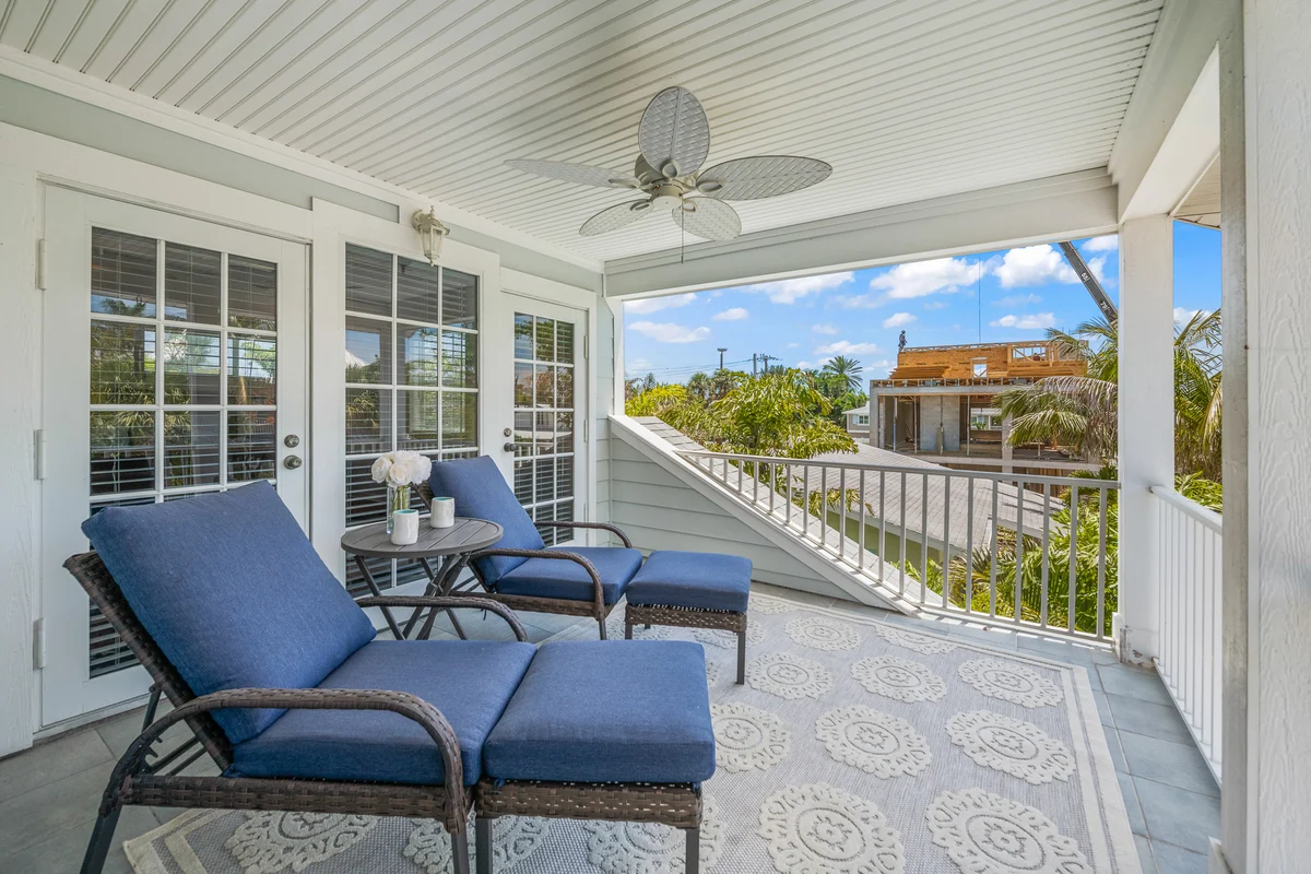 A Charming Beach Cottage on Elm #37
