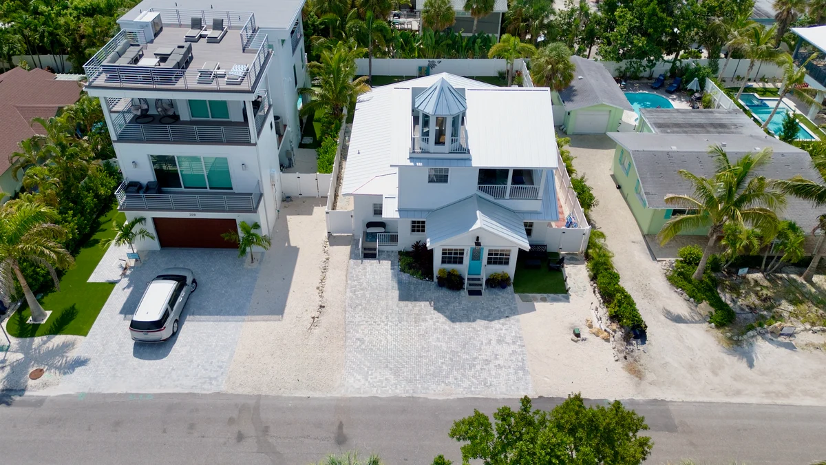 A Charming Beach Cottage on Elm #50