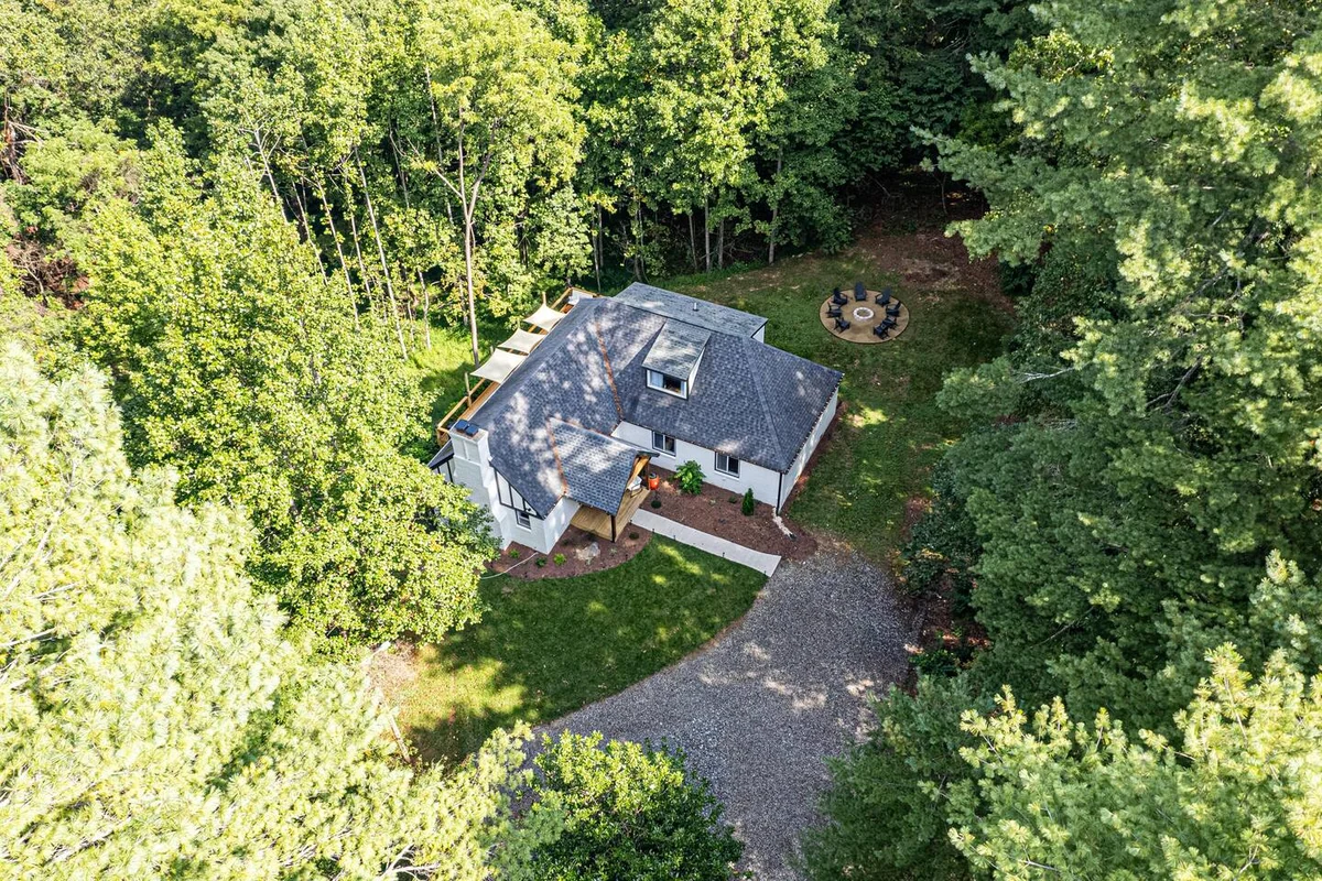 Wooded Oasis, HotTub, Sauna, GameRoom, 15min 2 AVL #5