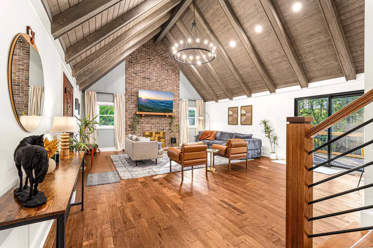 Wooded Oasis, HotTub, Sauna, GameRoom, 15min 2 AVL #11