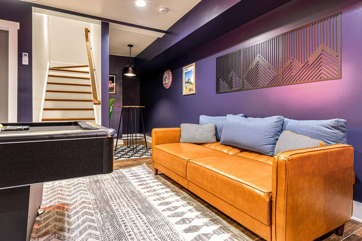 Wooded Oasis, HotTub, Sauna, GameRoom, 15min 2 AVL #64