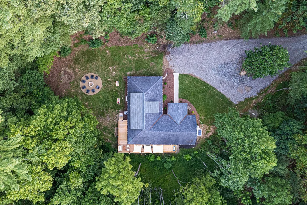 Wooded Oasis, HotTub, Sauna, GameRoom, 15min 2 AVL #79
