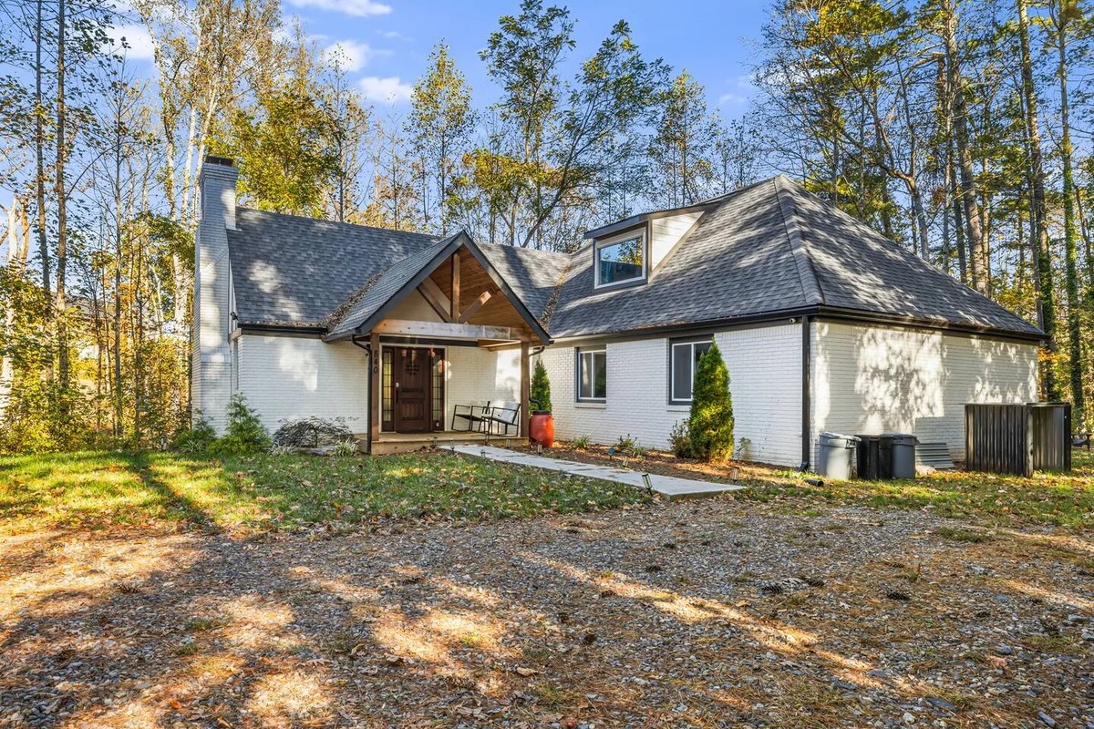 Wooded Oasis, HotTub, Sauna, GameRoom, 15min 2 AVL #109