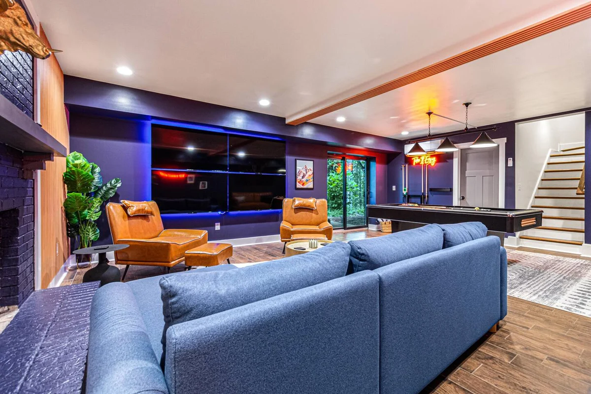 Wooded Oasis, HotTub, Sauna, GameRoom, 15min 2 AVL #162