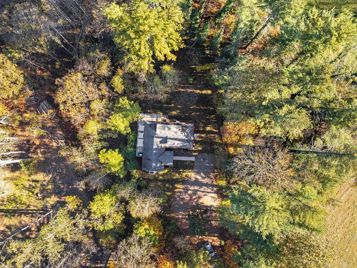 Wooded Oasis, HotTub, Sauna, GameRoom, 15min 2 AVL #171
