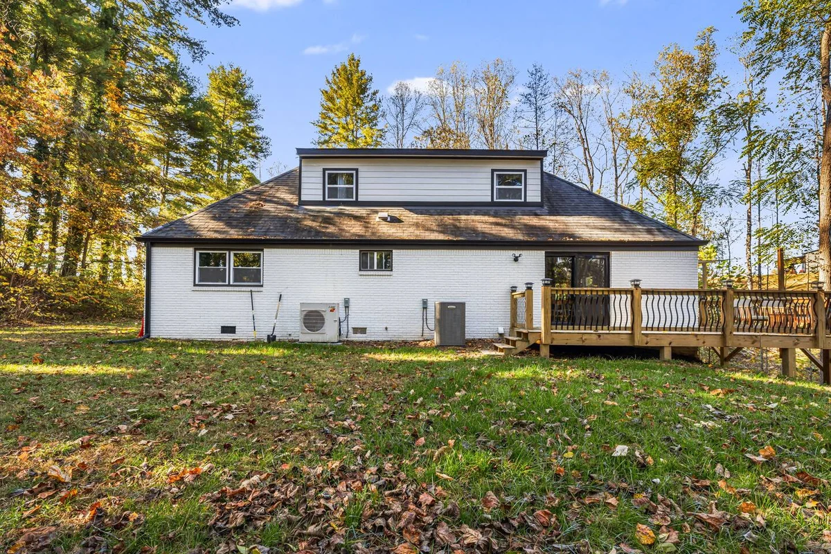 Wooded Oasis, HotTub, Sauna, GameRoom, 15min 2 AVL #201