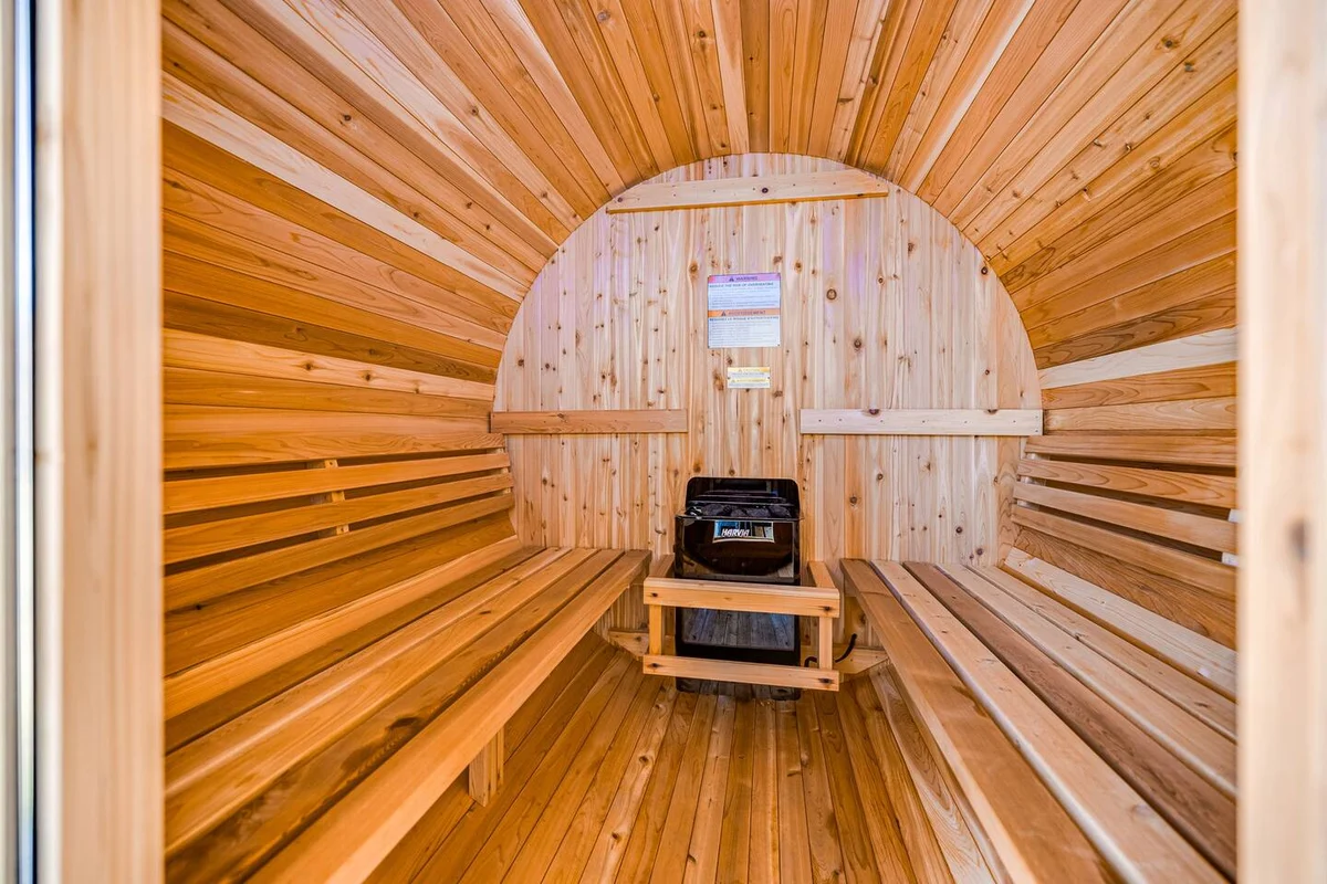 Wooded Oasis, HotTub, Sauna, GameRoom, 15min 2 AVL #168
