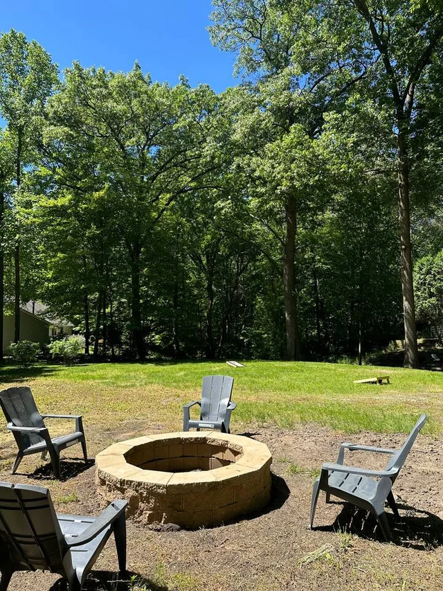 Blocks to Town, Game Room, Firepit, Huge Backyard #70
