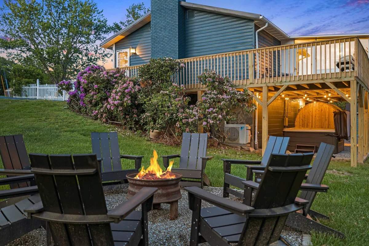 Sauna & Hot Tub Chalet with Game Room, 6BR #50