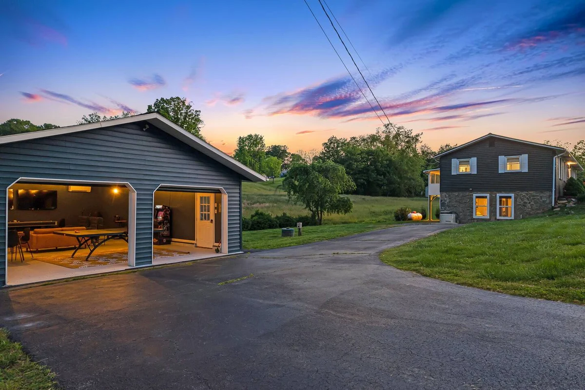 Sauna & Hot Tub Chalet with Game Room, 6BR #56
