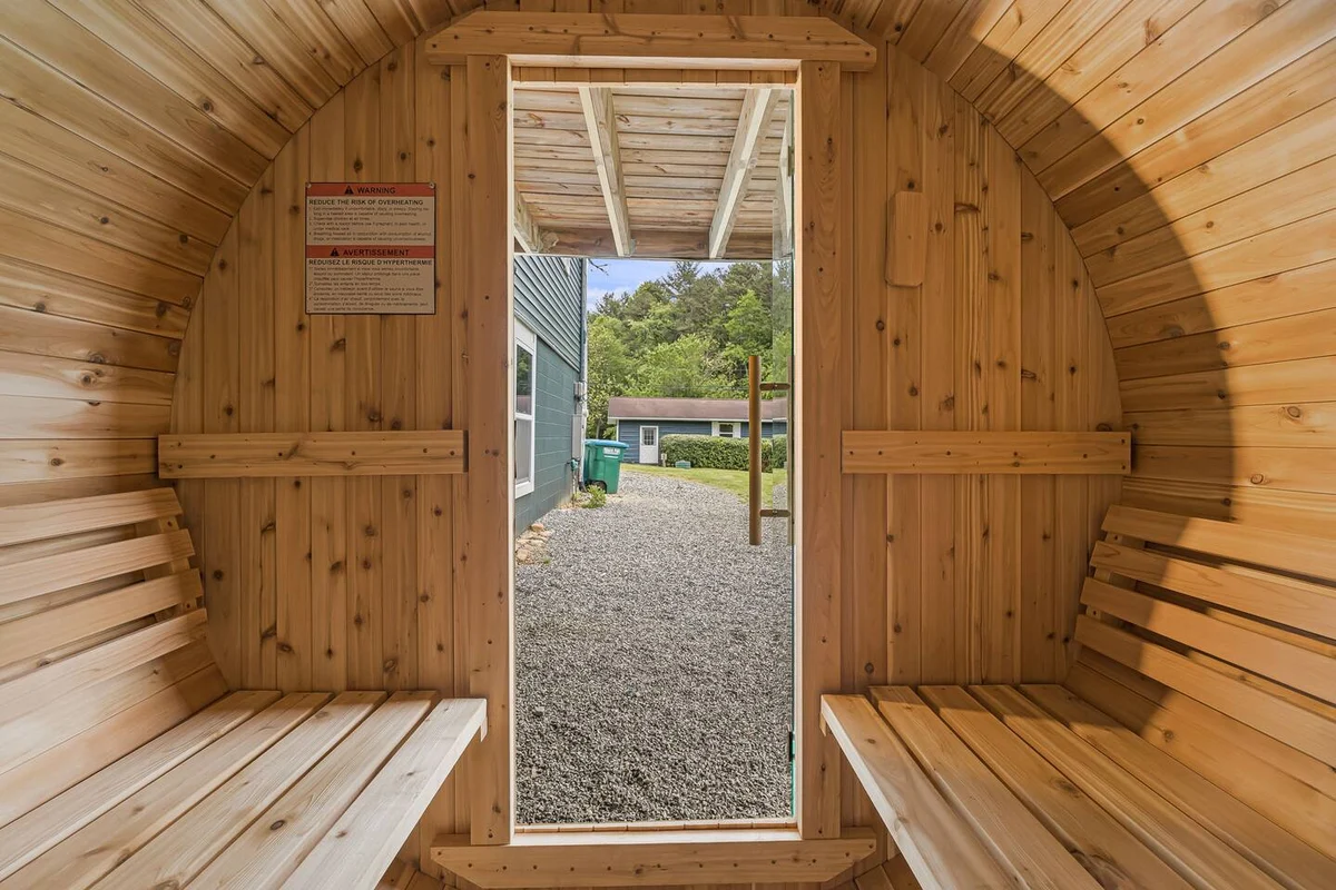 Sauna & Hot Tub Chalet with Game Room, 6BR #127