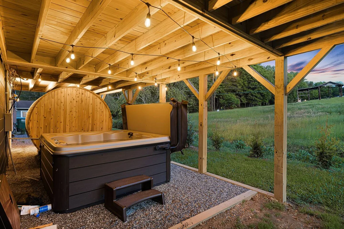 Sauna & Hot Tub Chalet with Game Room, 6BR #116