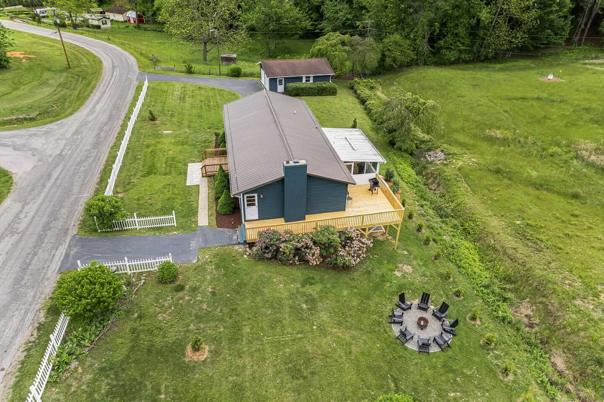 Sauna & Hot Tub Chalet with Game Room, 6BR #104