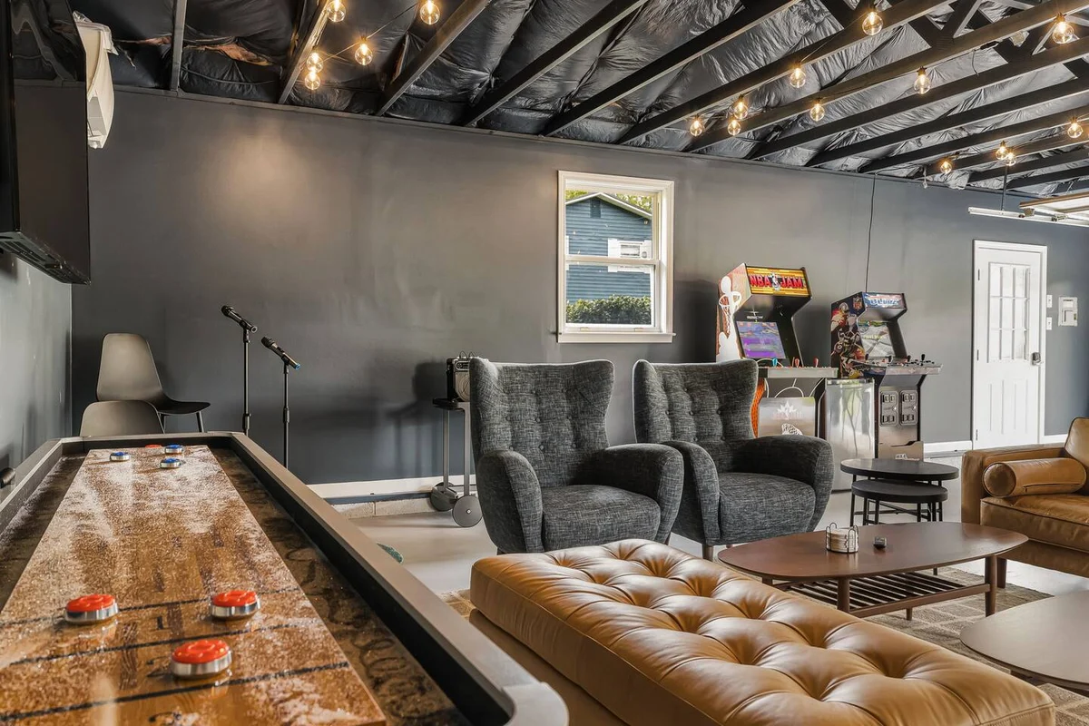 Sauna & Hot Tub Chalet with Game Room, 6BR #137