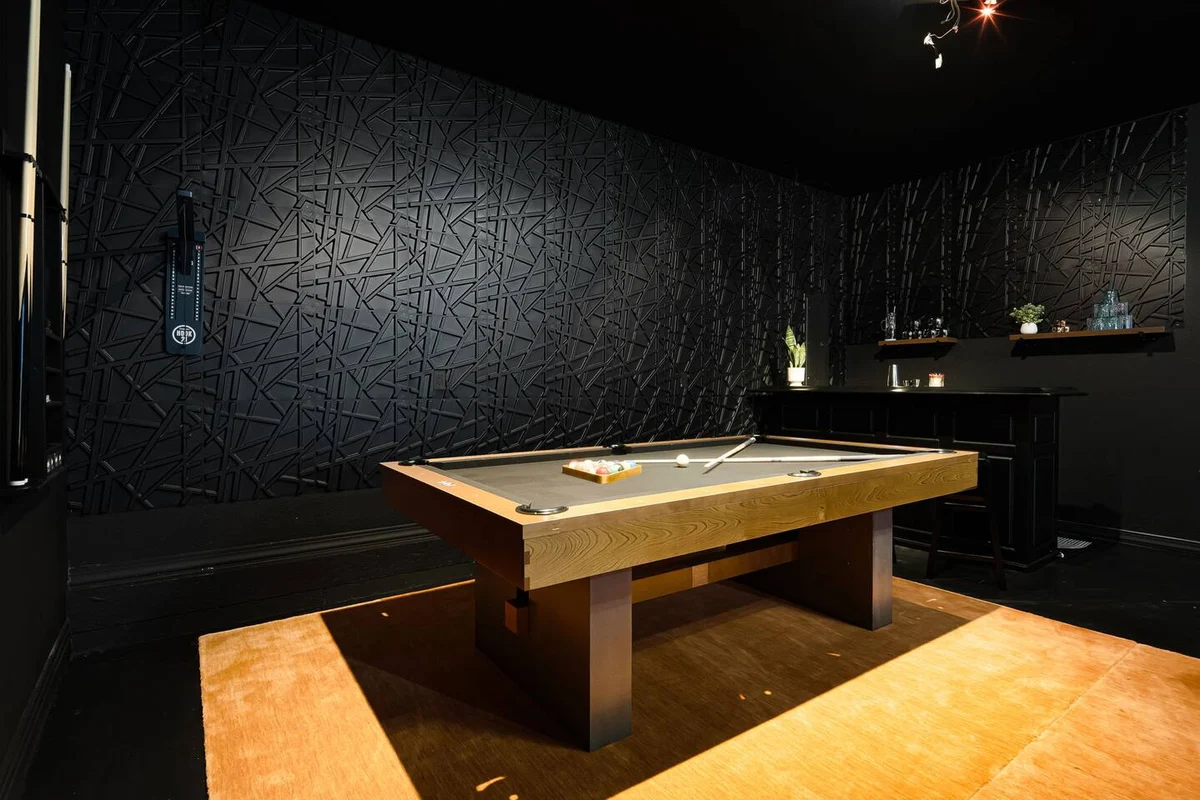 Epic BnB:GolfSim, Theatre, Speakeasy, Sauna+Hottub #66