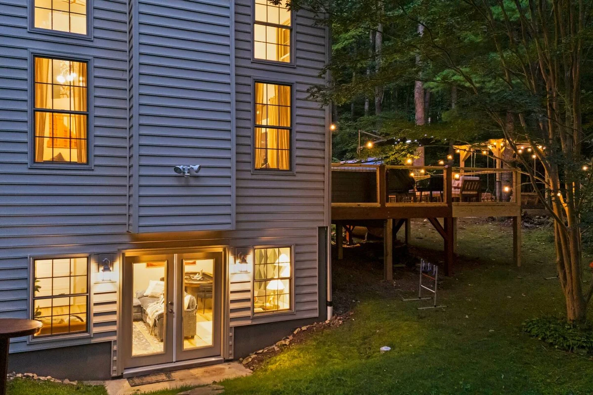Epic BnB:GolfSim, Theatre, Speakeasy, Sauna+Hottub #186