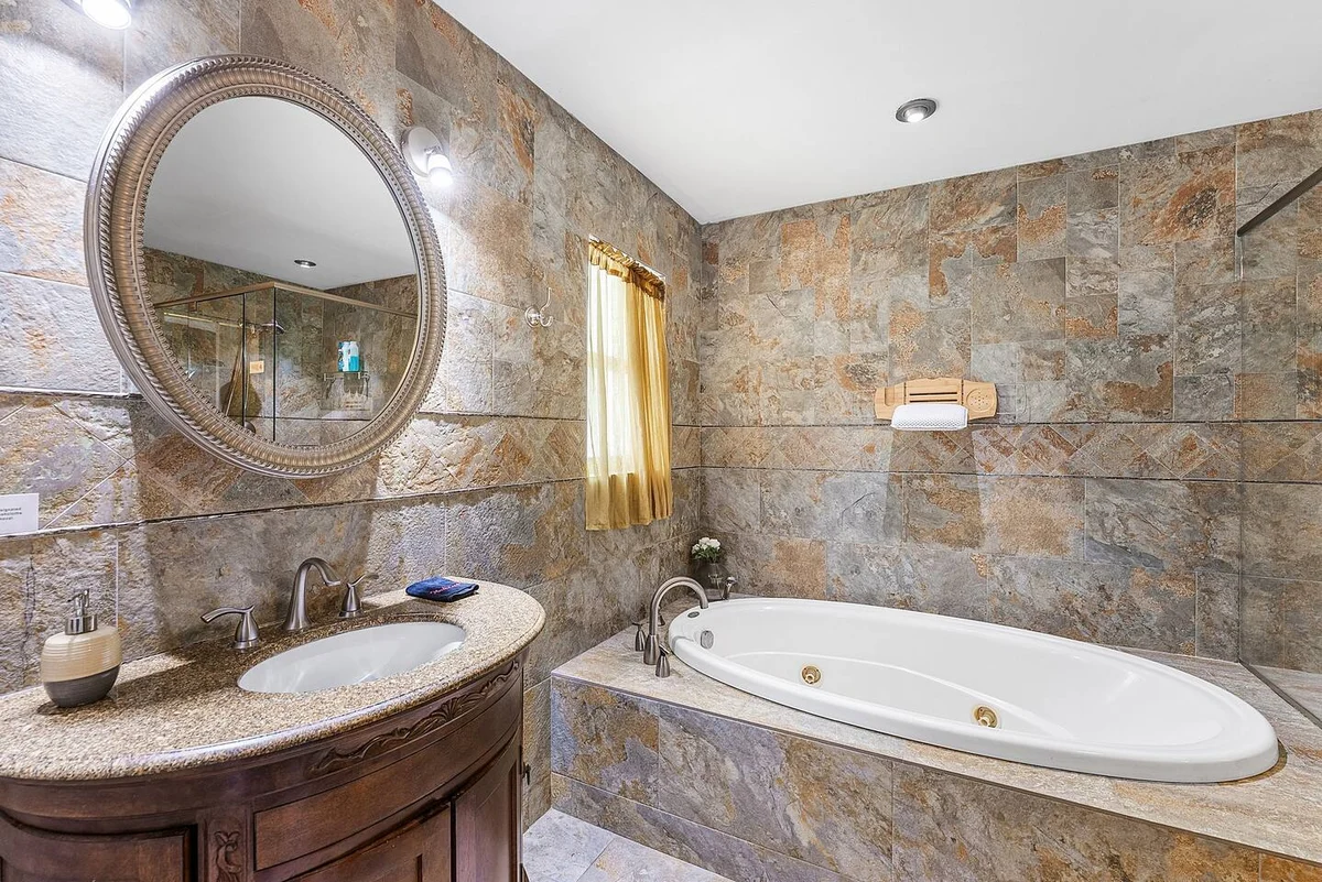 6BR West Palm Oasis • Heated Pool & Mini Golf #32