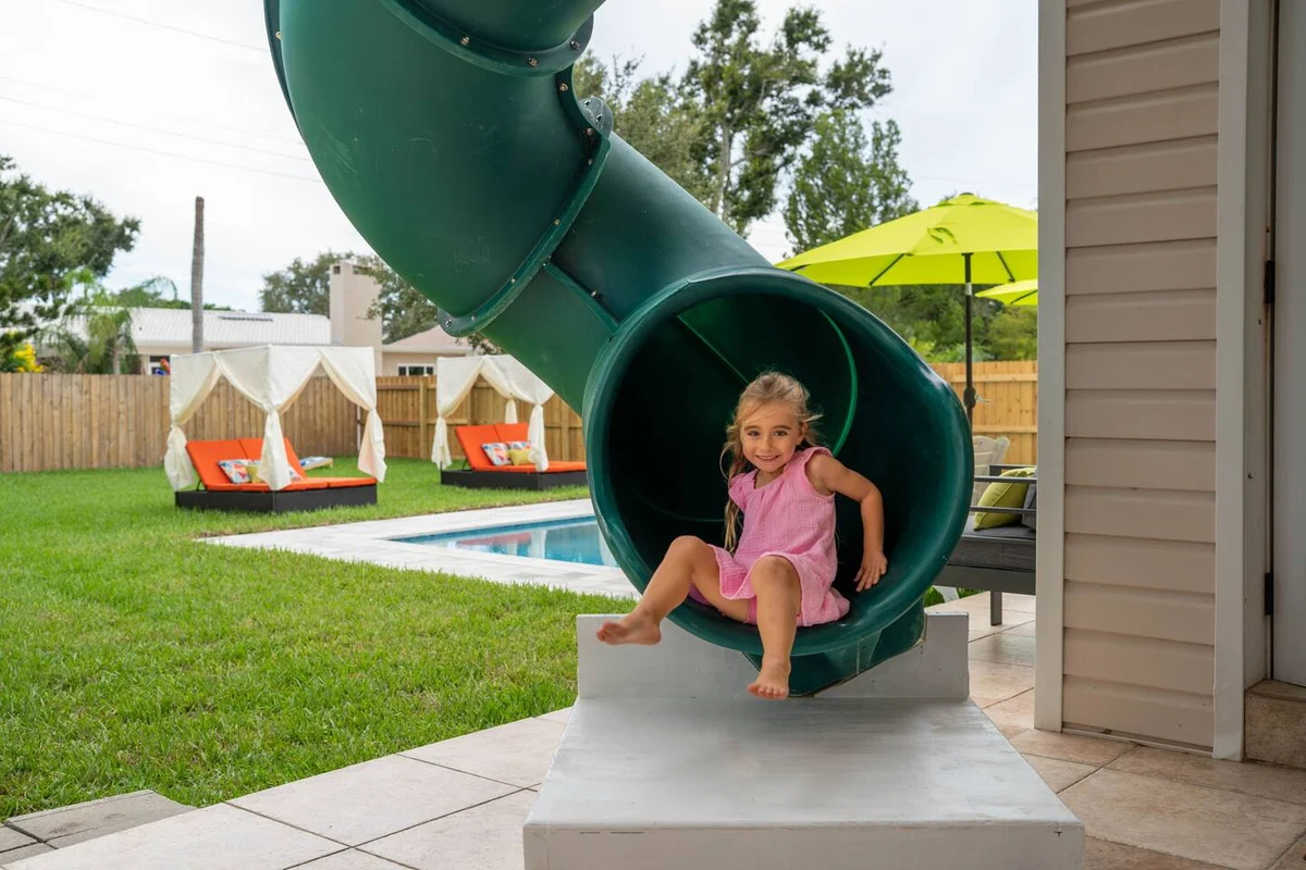 Sleeps21 7BR Beach Estate: Pool, Slide, Golf Sim #20