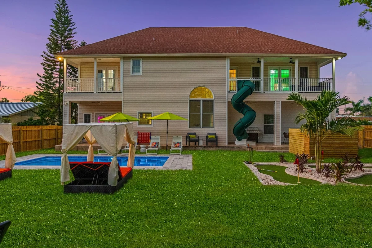 Sleeps21 7BR Beach Estate: Pool, Slide, Golf Sim #59