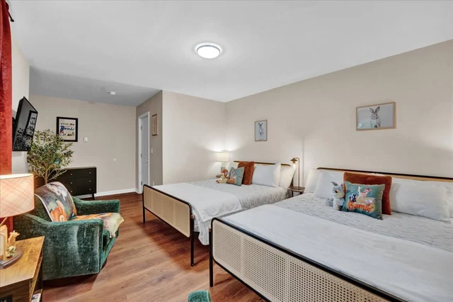BEDROOM image 1