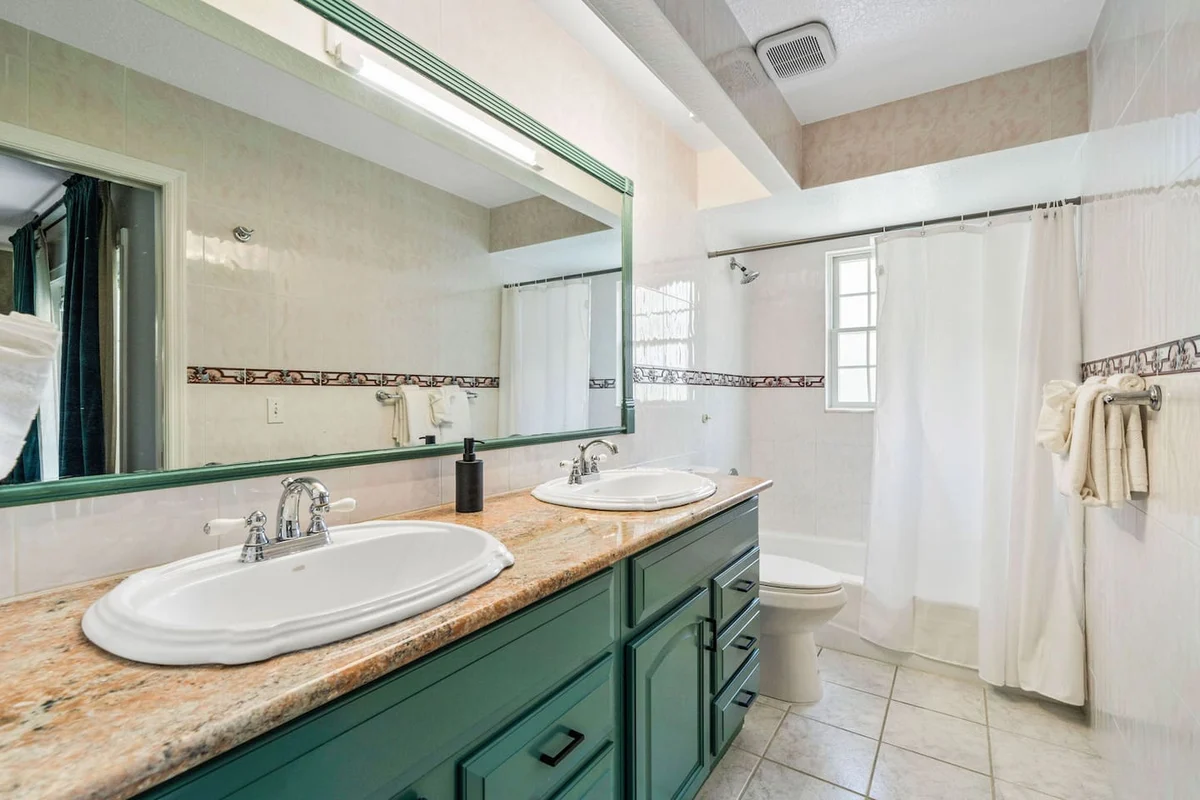 Sleeps21 7BR Beach Estate: Pool, Slide, Golf Sim #79