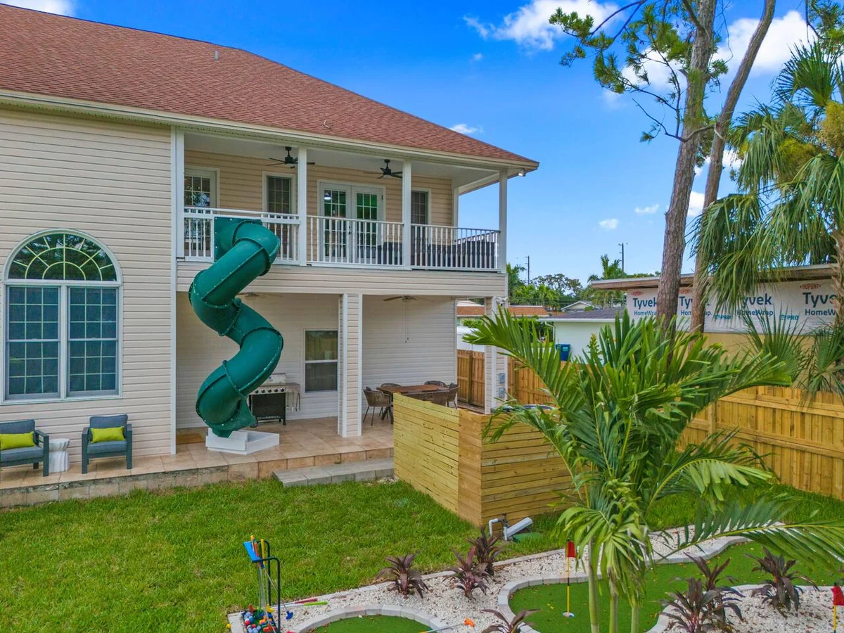 Sleeps21 7BR Beach Estate: Pool, Slide, Golf Sim #96