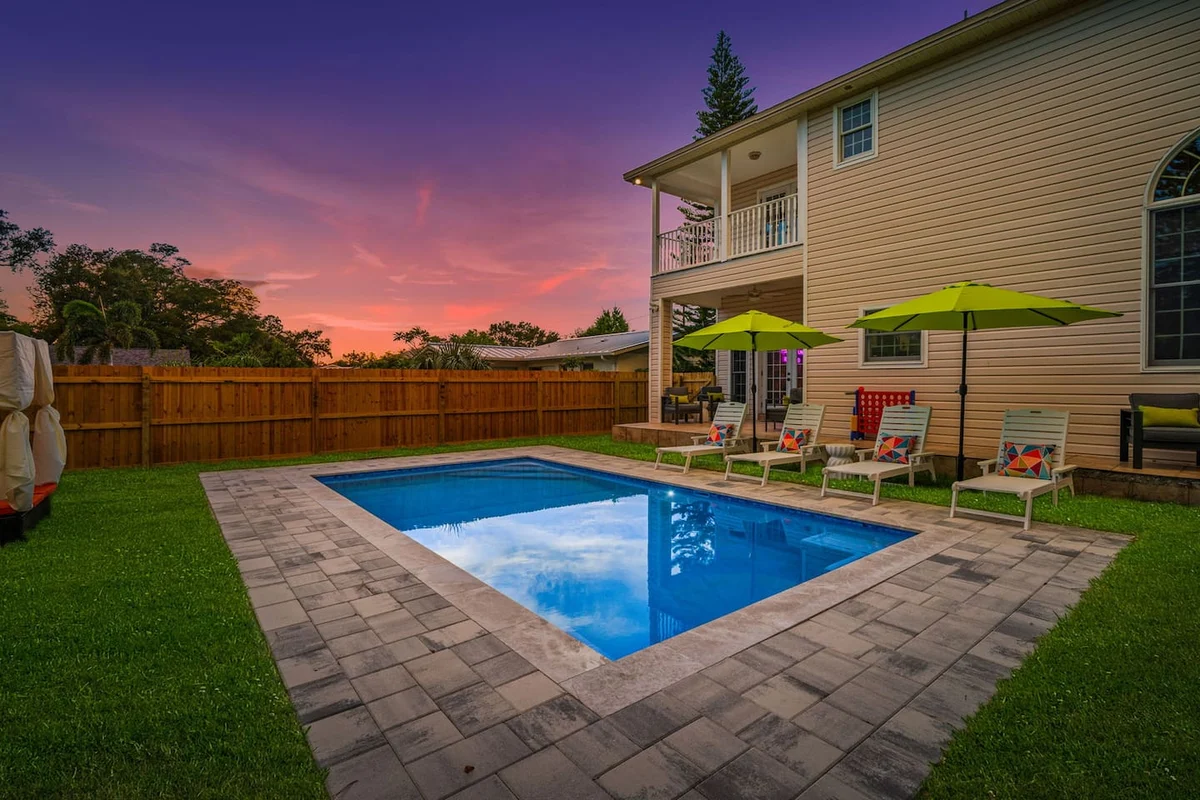 Sleeps21 7BR Beach Estate: Pool, Slide, Golf Sim #205