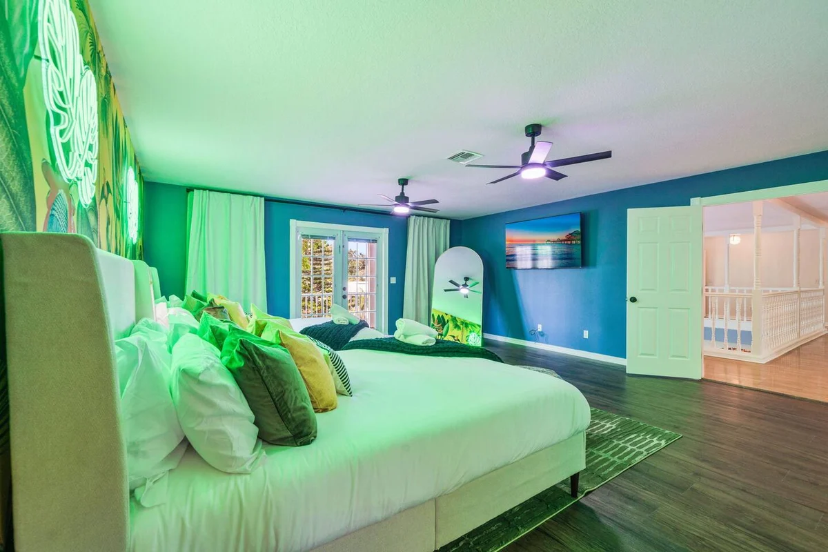 Sleeps21 7BR Beach Estate: Pool, Slide, Golf Sim #219