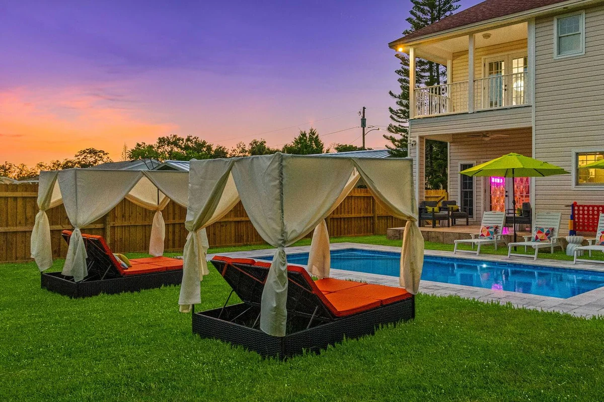 Sleeps21 7BR Beach Estate: Pool, Slide, Golf Sim #129