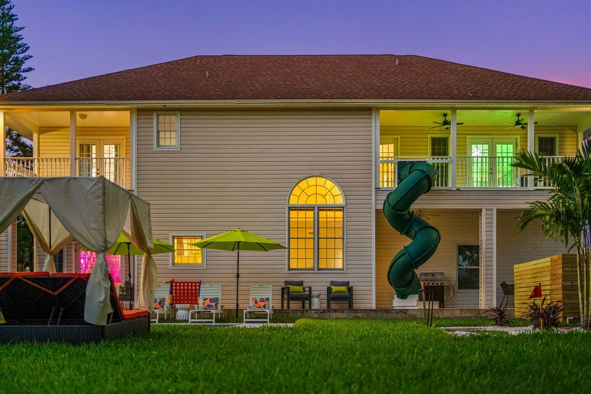 Sleeps21 7BR Beach Estate: Pool, Slide, Golf Sim #233