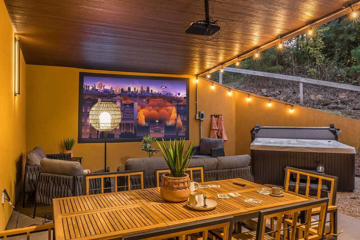 360Mtn Views, OutdoorTheatre, Hottub, Sauna, GmRm #4